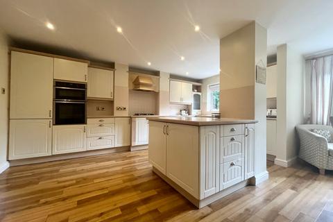 undefined, Hirdemonsway, Shirley, Solihull, West Midlands, B90