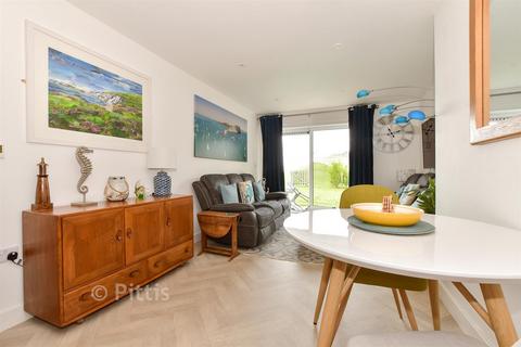 1 bedroom ground floor flat for sale, Grange Road, Sandown, Isle of Wight