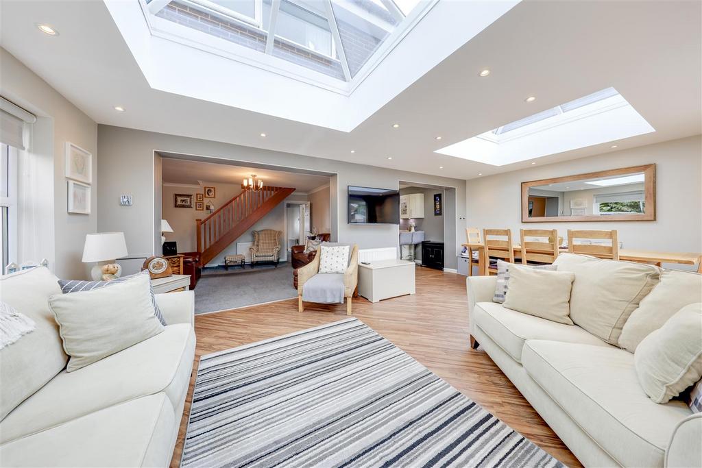 Open Plan Living / Dining