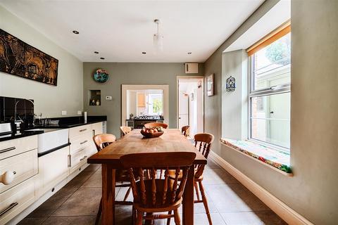4 bedroom detached house for sale, 48 Castle Street, Bodmin