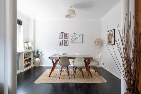 3 bedroom flat for sale, Palace Court, Notting Hill