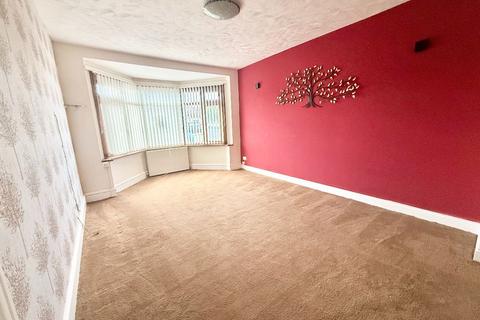 2 bedroom bungalow for sale, The Driveway, Canvey Island