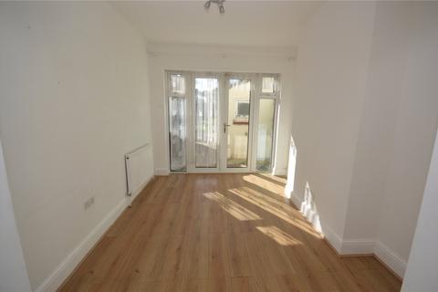 undefined, Dunstable Road, Luton, Bedfordshire, LU4