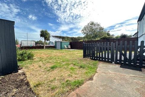 4 bedroom bungalow for sale, Victoria Avenue, Southend-on-Sea, Essex, SS2