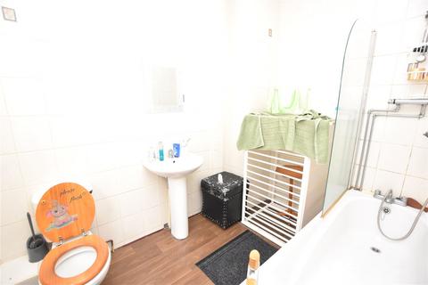 2 bedroom terraced house for sale, Westlock Avenue, Leeds, West Yorkshire