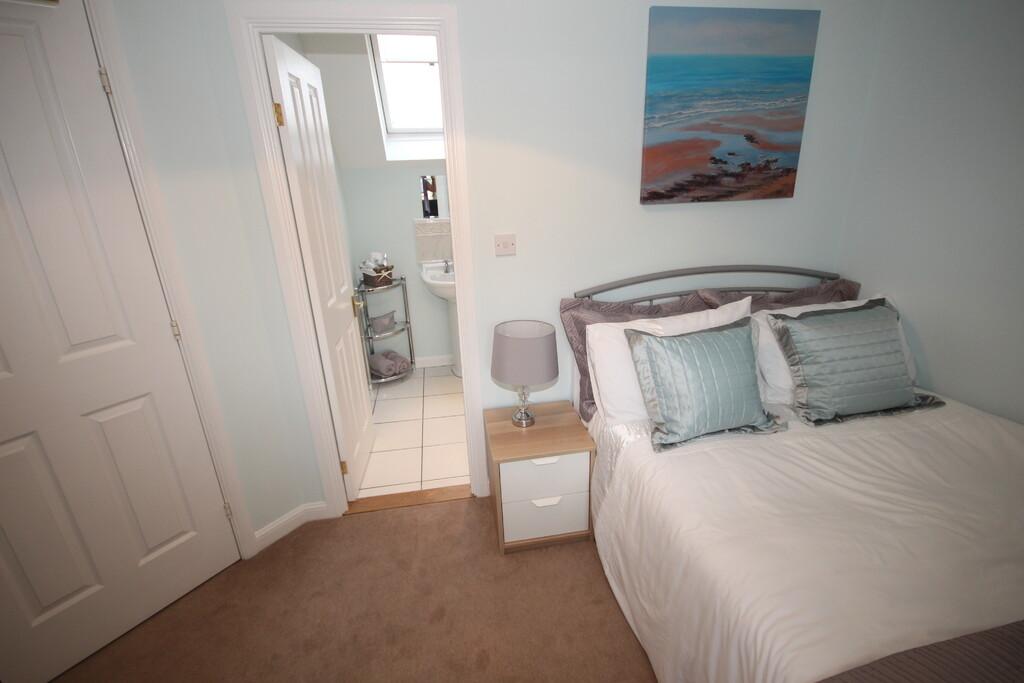 Room 7.3.JPG
