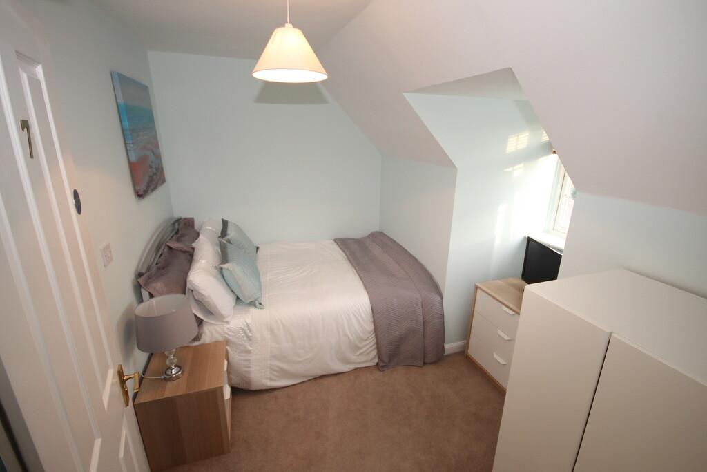 Room 7.JPG