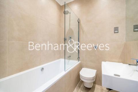 3 bedroom apartment to rent, Nevern Square, Kensington SW5