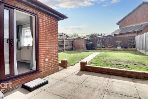 9 Tameton Close, Luton, LU2 8UX