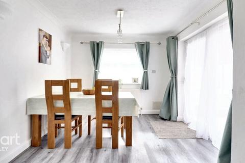 9 Tameton Close, Luton, LU2 8UX