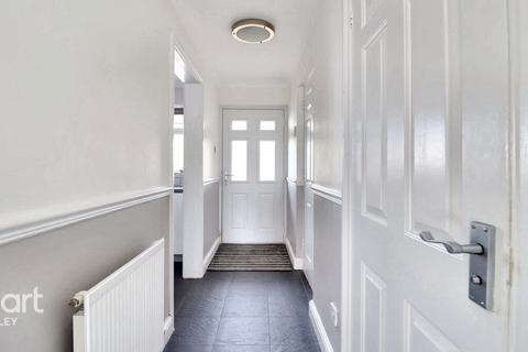 9 Tameton Close, Luton, LU2 8UX