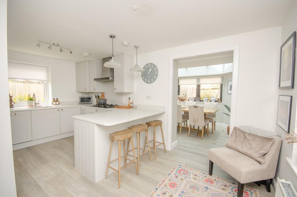 Kitchen pic 3.jpg