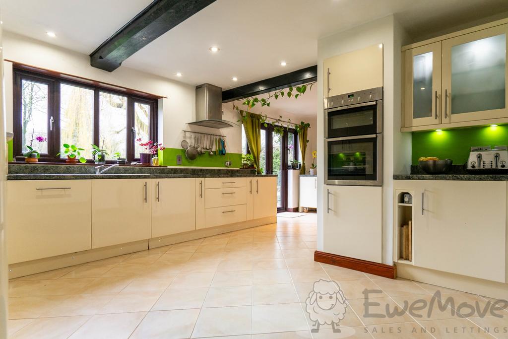 Kitchen-Breakfast Room