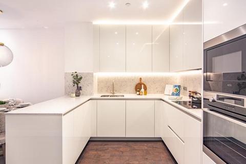 2 bedroom flat to rent, Thornes House, 6-8 Charles Clowes Walk, London, SW11