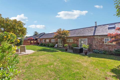 3 bedroom barn conversion for sale, Shucklow Hill, Little Horwood