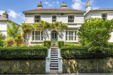 3 bedroom detached house for sale, Speldhurst Road, Southborough, Tunbridge Wells (no chain)