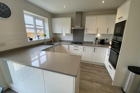 4 bedroom detached house for sale, Cinder Avenue, Swadlincote, DE11