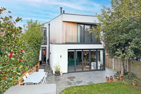 4 bedroom detached house for sale, Boon Street, Eckington, WR10