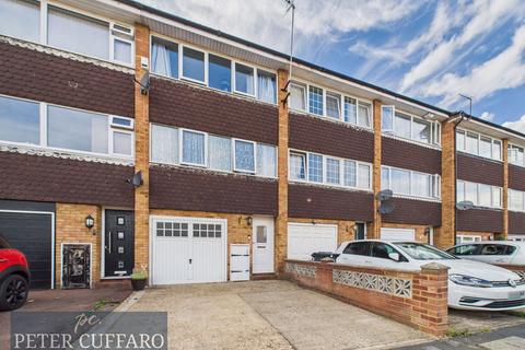 3 bedroom terraced house for sale, Caxton Road, Hoddesdon EN11