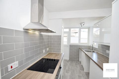 2 bedroom flat for sale, King Edwards Parade, Eastbourne BN21