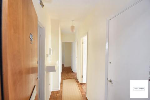 2 bedroom flat for sale, King Edwards Parade, Eastbourne BN21
