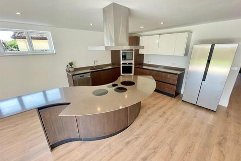 5 bedroom detached house for sale, New Road, West Parley, Ferndown