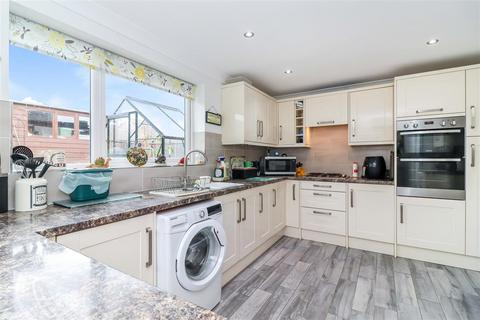 21 Bramfield Place, Hemel Hempstead, HP2 7NZ