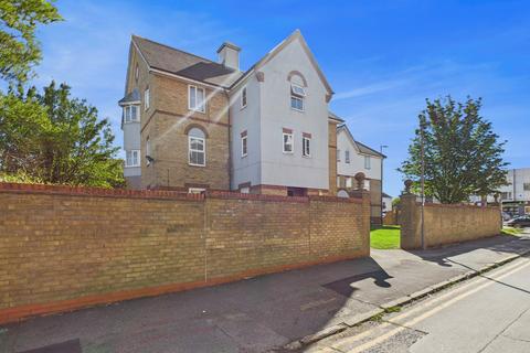 2 bedroom block of apartments for sale, London Road, Benfleet, SS7