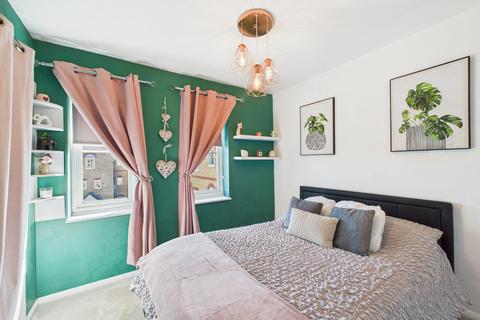 2 bedroom block of apartments for sale, London Road, Benfleet, SS7
