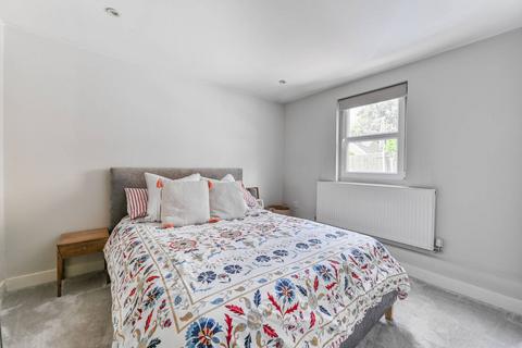 2 bedroom flat for sale, High Street, Penge, London, SE20