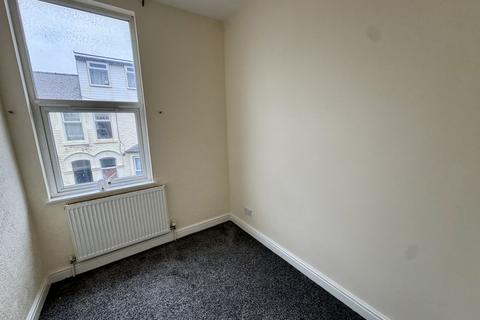 2 bedroom flat for sale, Hill Street, Blackpool FY4