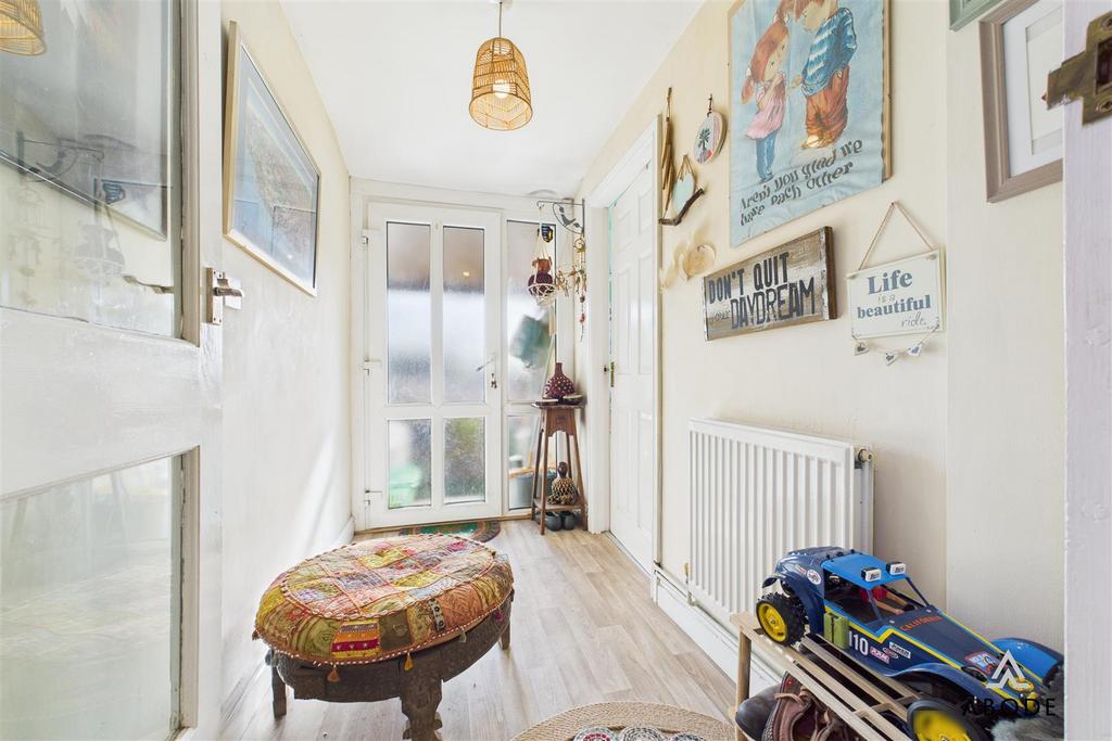 CAM03790 G0-PR0082-STILL020.jpg