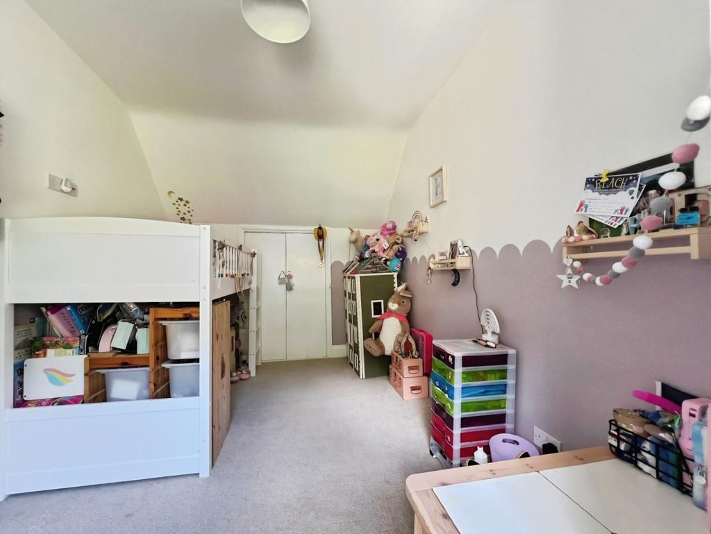 Pbox-bedroom-333910.jpg