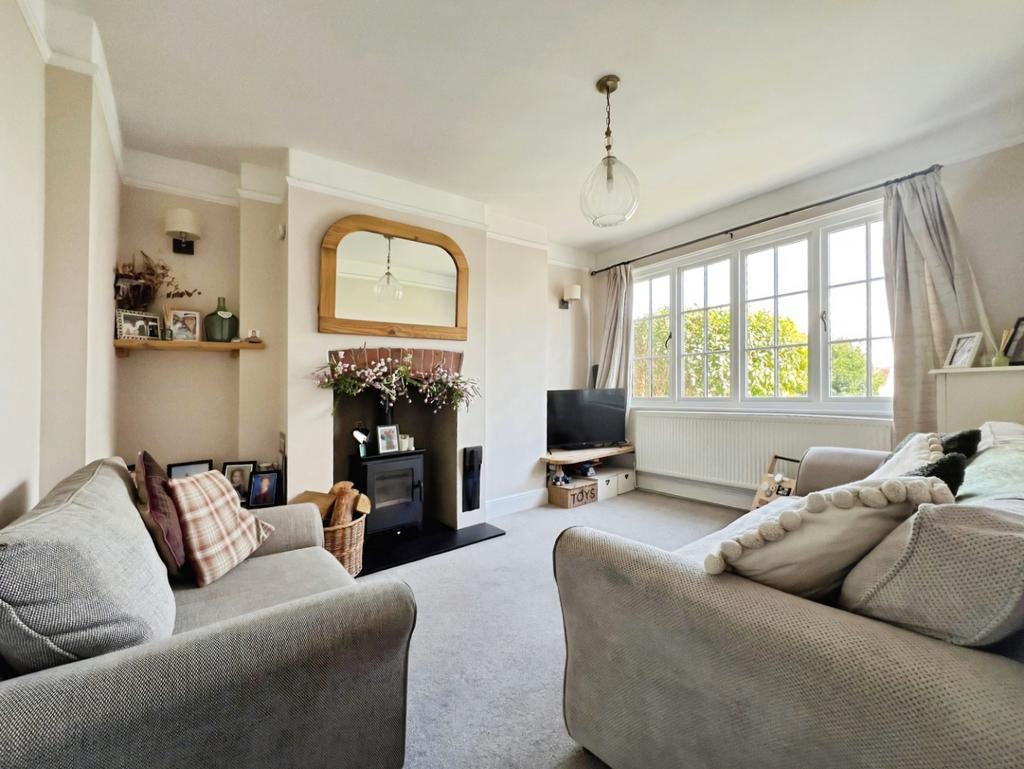 Pbox-living room-333910.jpg