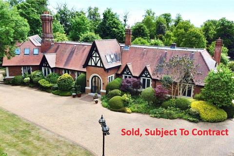 undefined, The Common, Stanmore, Middlesex, HA7