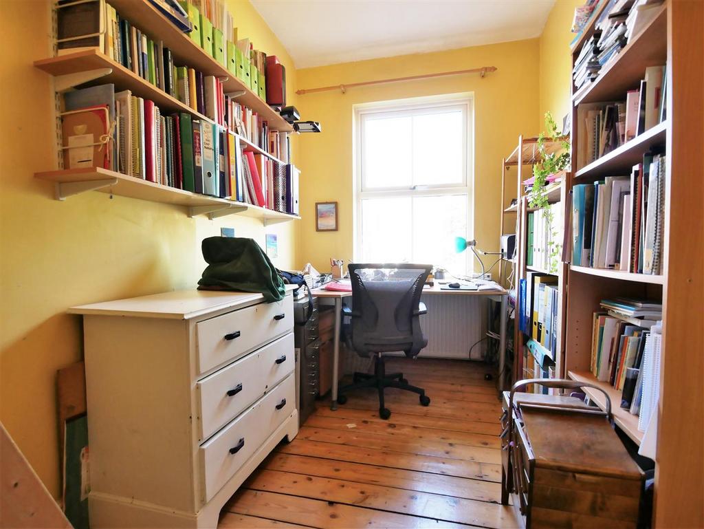 Bedroom 2.JPG