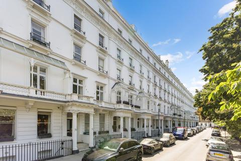 2 bedroom flat for sale, Cadogan Place, Knightsbridge, London