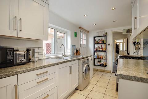 undefined, Queens Road, Caversham