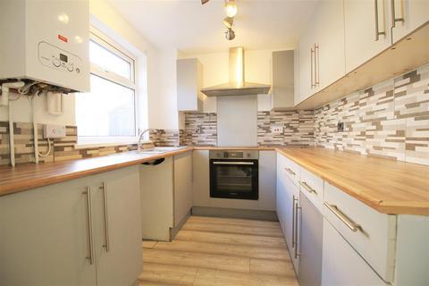 17 Earnshaw Close, Ashton-under-lyne, OL7 9JE