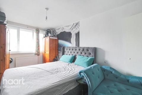 Lamerton Close, Bordon