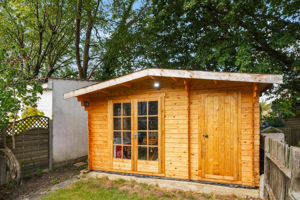 34 Whitton Drive - 18 VWYKCqet UIjiq Clj Gc.jpg