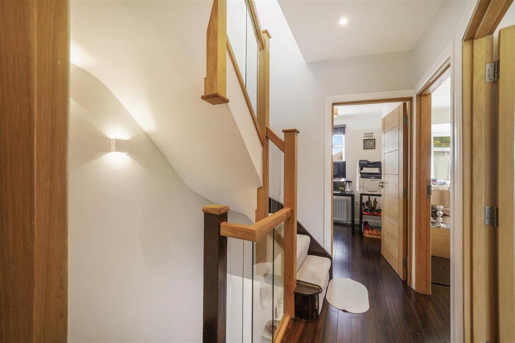 34 Whitton Drive - Pwj45 Ykp21 J5ajh KN0 DK.jpg
