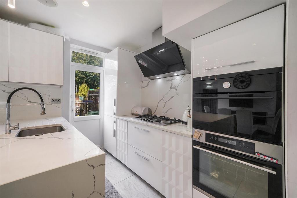 34 Whitton Drive - 3 Ppdy JNtj Fzjc Bvs A9p9.jpg