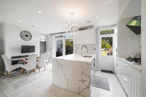 34 Whitton Drive, Greenford, UB6 0QZ