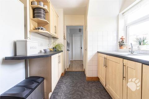 3 bedroom end of terrace house for sale, Whitmore Way, Basildon SS14