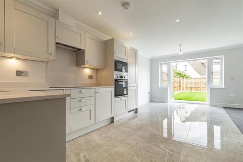 undefined, St Josephs Close, Canvey Island SS8