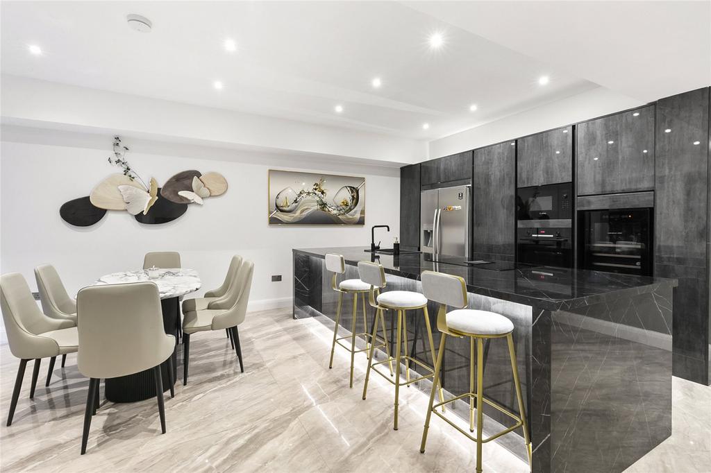 Kitchen/Dining