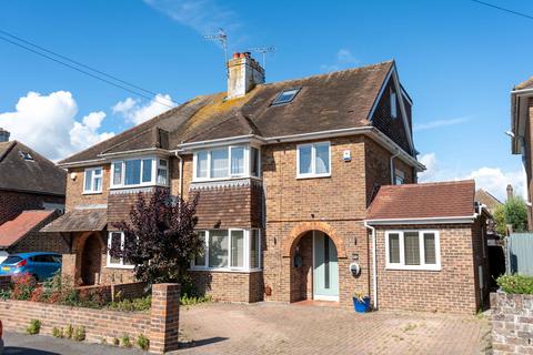 20 Albert Road, Rustington, Littlehampton, BN16 3JT