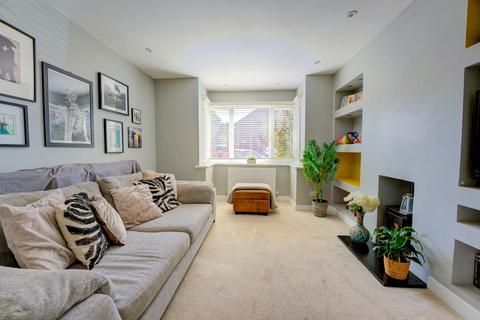 20 Albert Road, Rustington, Littlehampton, BN16 3JT