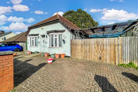 undefined, Arundel Road, Luton, Bedfordshire, LU4 8DY